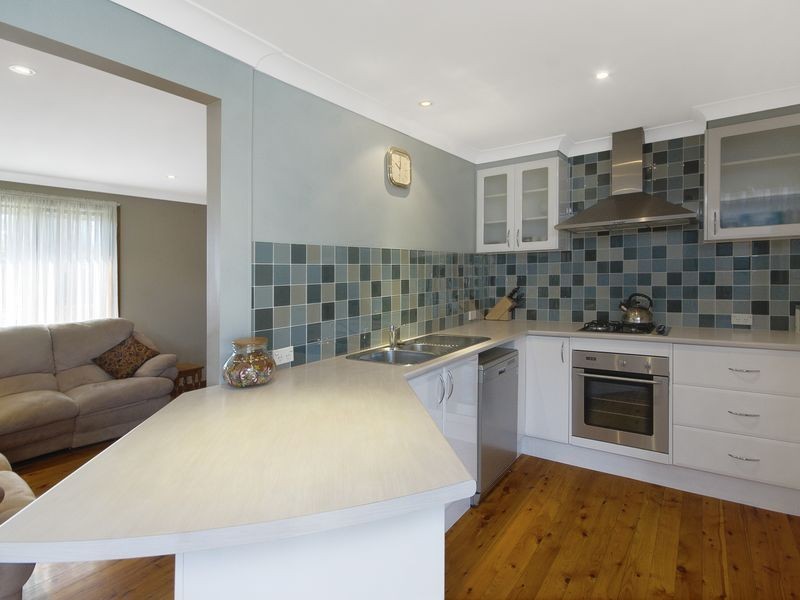 60 Ash Avenue, Albion Park Rail NSW 2527