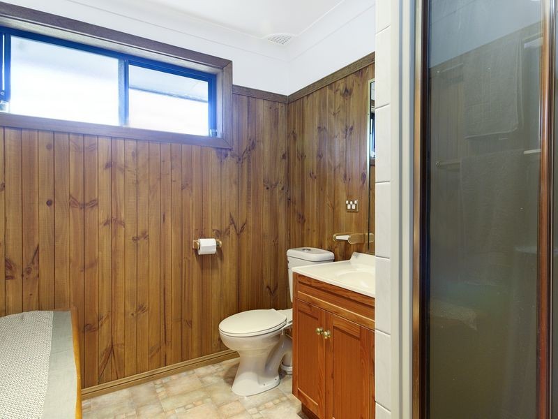 60 Ash Avenue, Albion Park Rail NSW 2527