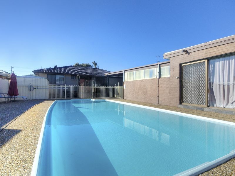 60 Ash Avenue, Albion Park Rail NSW 2527