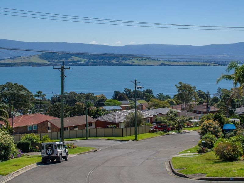 61 Cuthbert Drive, Mount Warrigal NSW 2528