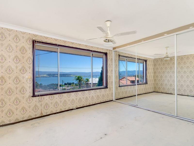 61 Cuthbert Drive, Mount Warrigal NSW 2528