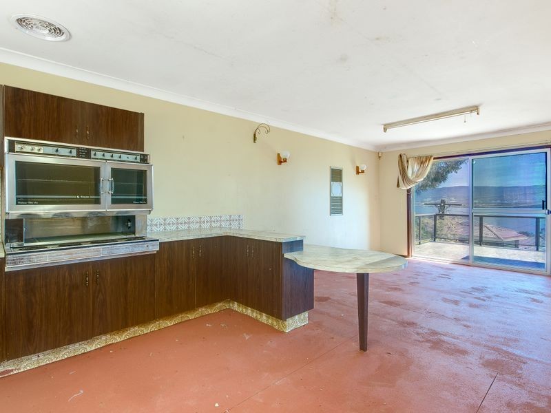 61 Cuthbert Drive, Mount Warrigal NSW 2528