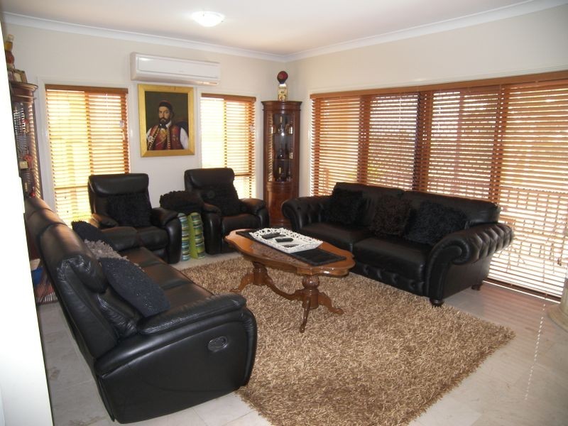 167 Wyndarra Way, Koonawarra NSW 2530