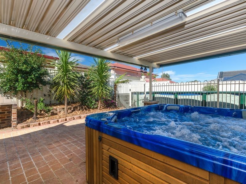 27 Lucas Drive, Horsley NSW 2530