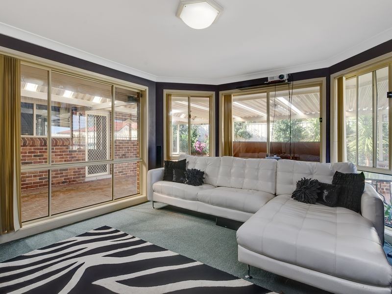 27 Lucas Drive, Horsley NSW 2530