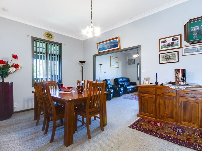 176 Princes Hwy, Dapto NSW 2530