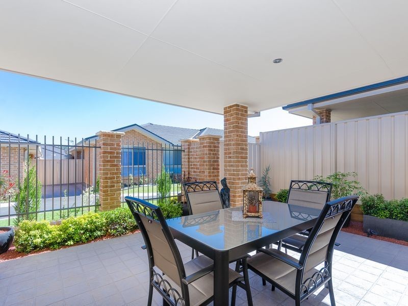4/12 Propane Street, Albion Park NSW 2527