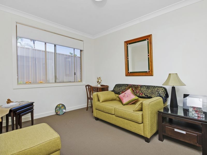 4/12 Propane Street, Albion Park NSW 2527