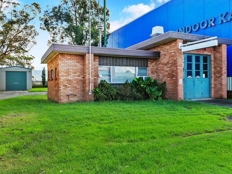 180 Princes Hwy, Albion Park Rail NSW 2527