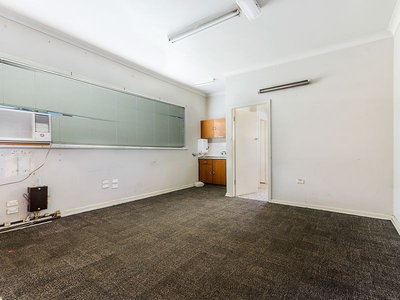 180 Princes Hwy, Albion Park Rail NSW 2527