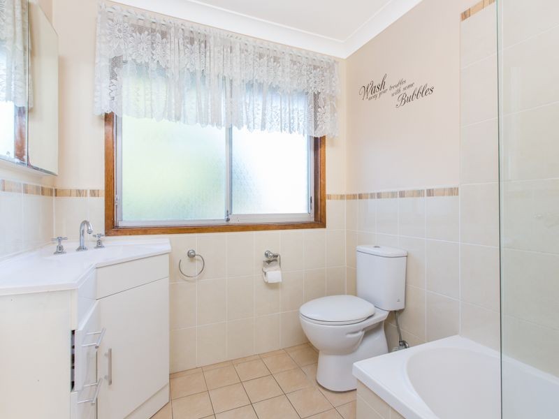 55 Poplar Ave, Albion Park Rail NSW 2527