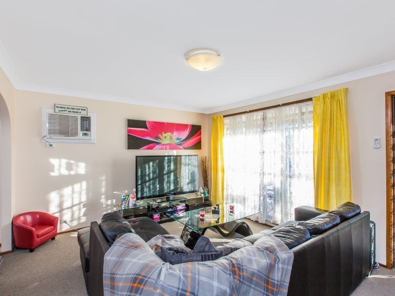 55 Poplar Ave, Albion Park Rail NSW 2527