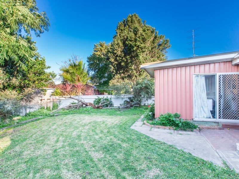 55 Poplar Ave, Albion Park Rail NSW 2527