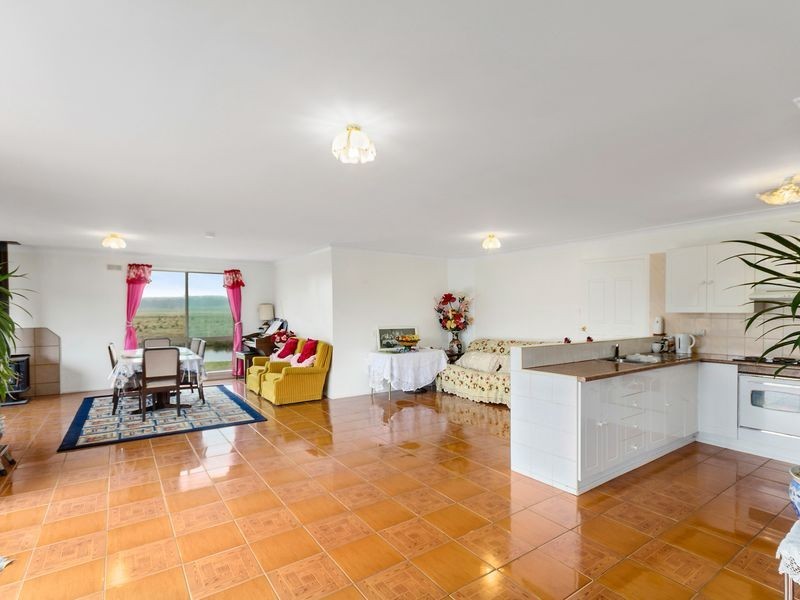 5857 Illawarra Hwy, Avoca NSW 2577
