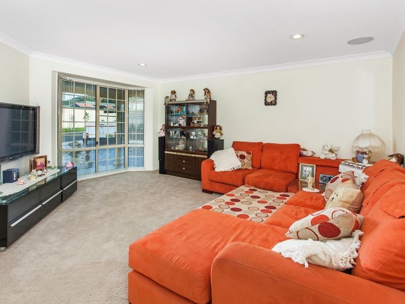 3 Swan Place, Albion Park NSW 2527