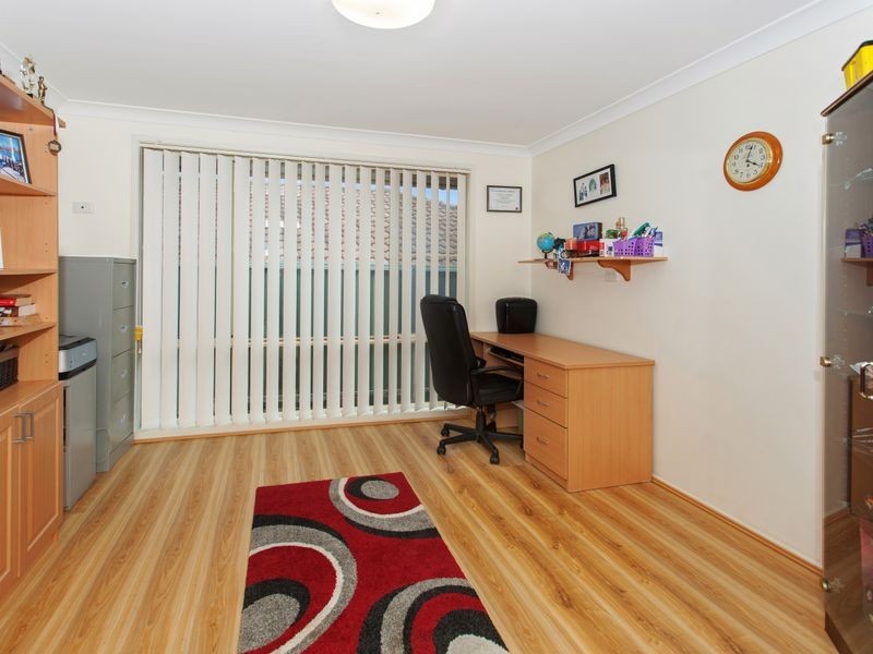 3 Swan Place, Albion Park NSW 2527