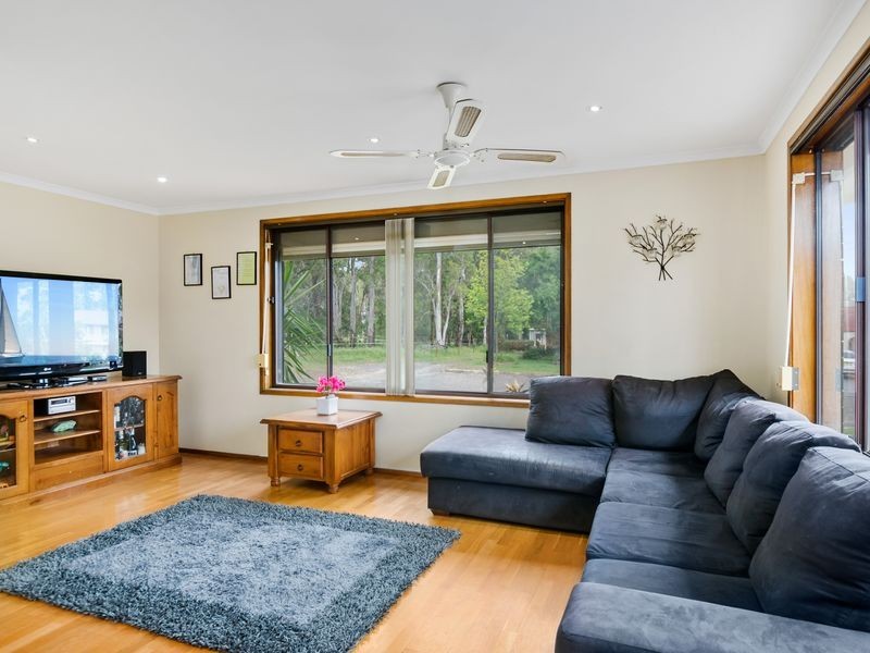 17 Premier Drive, Albion Park NSW 2527