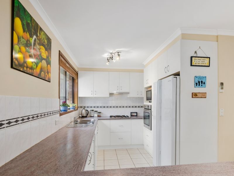 17 Premier Drive, Albion Park NSW 2527