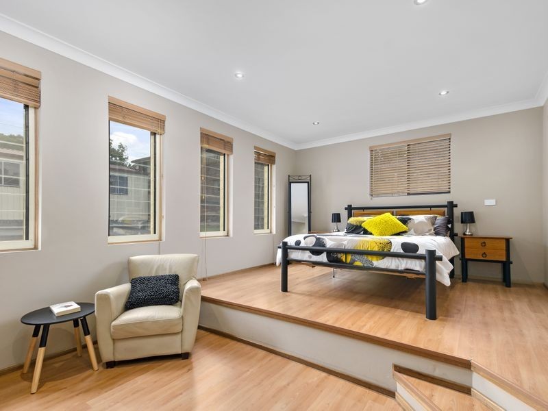 144 Captain Cook Drive, Barrack Heights NSW 2528
