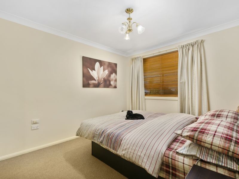 28 Eucumbene Ave, Flinders NSW 2529