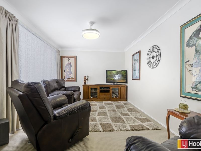 6 Manning Place, Albion Park NSW 2527