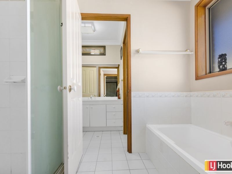 128 Burdekin Drive, Albion Park NSW 2527
