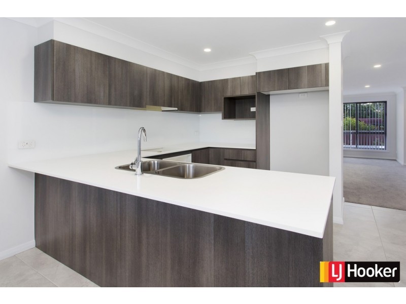 2/3 Kempt Street, Barrack Heights NSW 2528