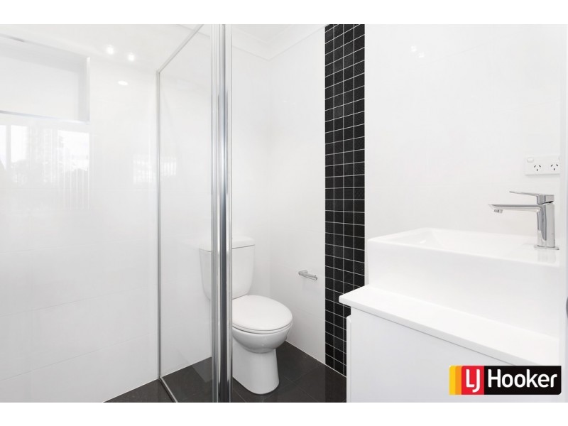 2/3 Kempt Street, Barrack Heights NSW 2528