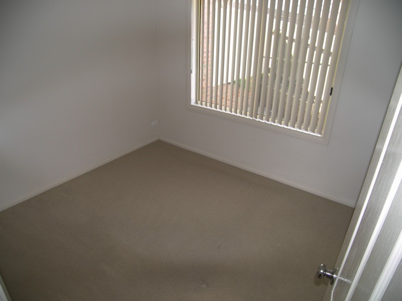 2/6 Serrata Place, Cordeaux Heights NSW 2526