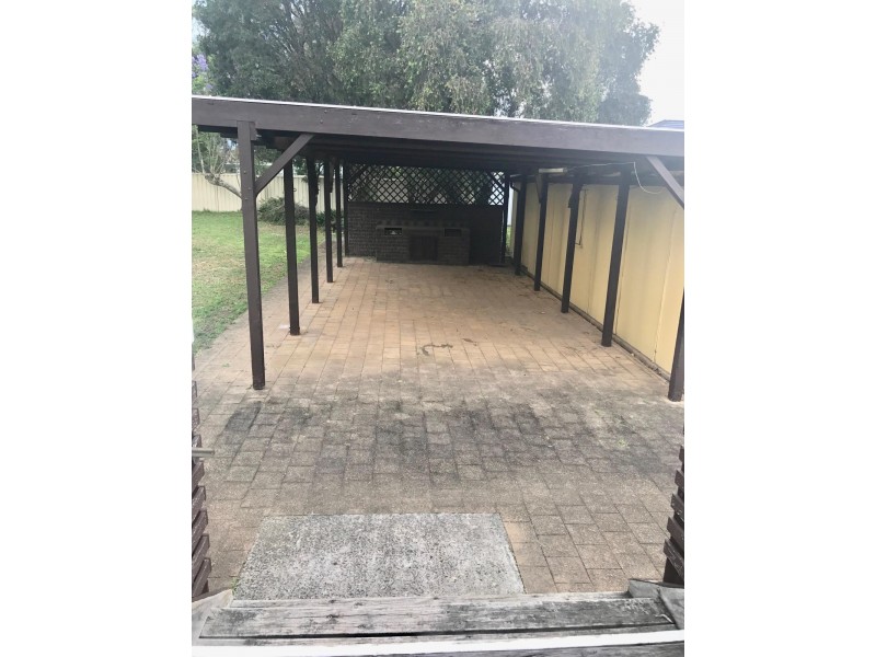 3 Kanahooka Street, Albion Park Rail NSW 2527