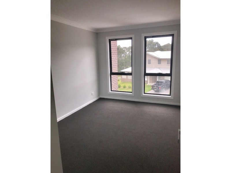 6b Headwater Place, Albion Park NSW 2527