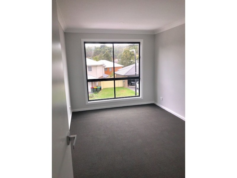 6 Headwater Place, Albion Park NSW 2527