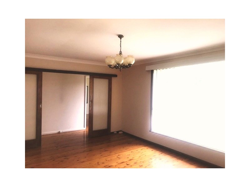 76 Devonshire Crescent, Oak Flats NSW 2529