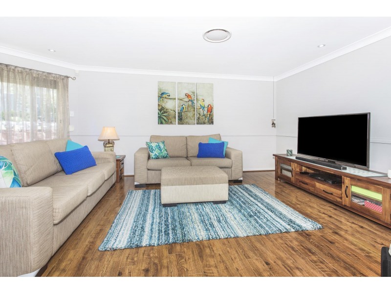 9 Hawkesbury Place, Albion Park NSW 2527