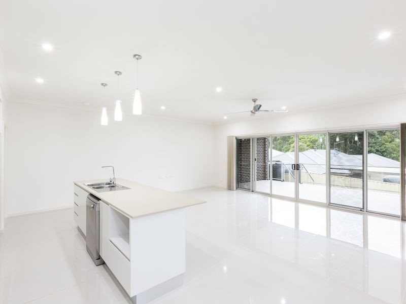 8 Whistlers Run, Albion Park NSW 2527