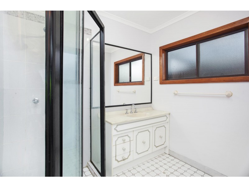 38 Morgan Ave, Mount Warrigal NSW 2528