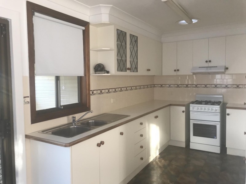 15 Martin Street, Warilla NSW 2528