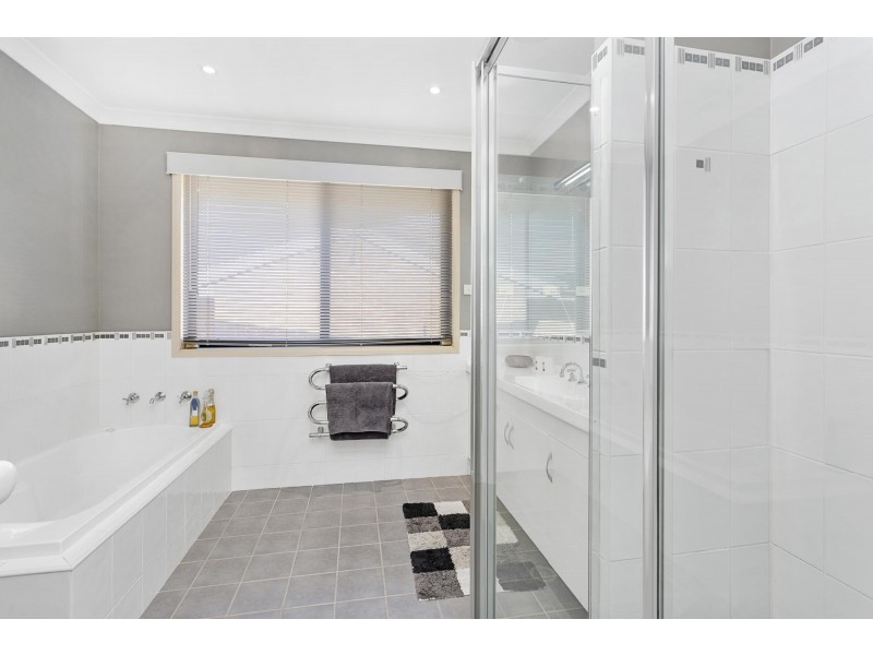 49 Mortlock Drive, Albion Park NSW 2527