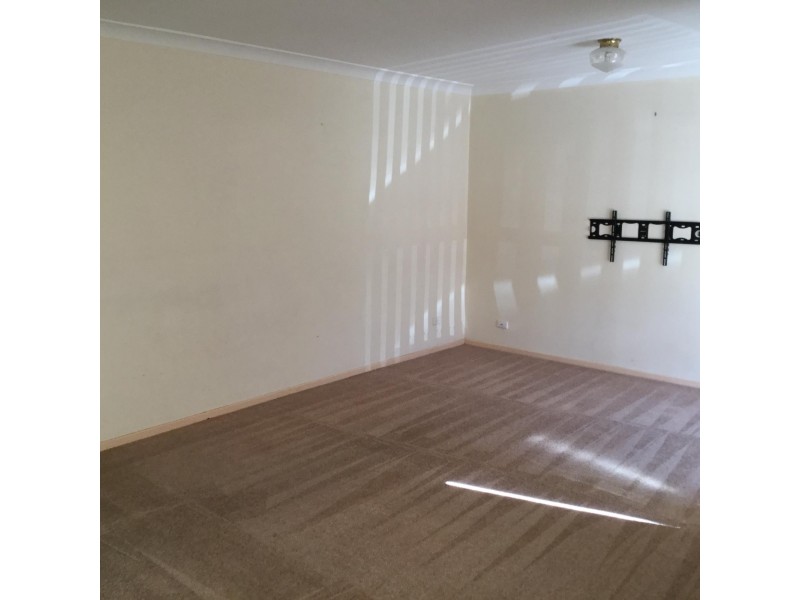 2/50 Bateman Ave, Albion Park Rail NSW 2527