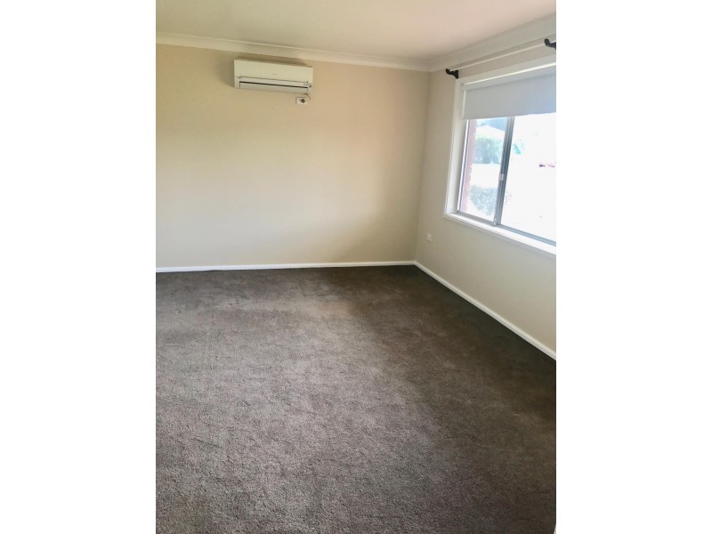 3 Kanahooka Street, Albion Park Rail NSW 2527
