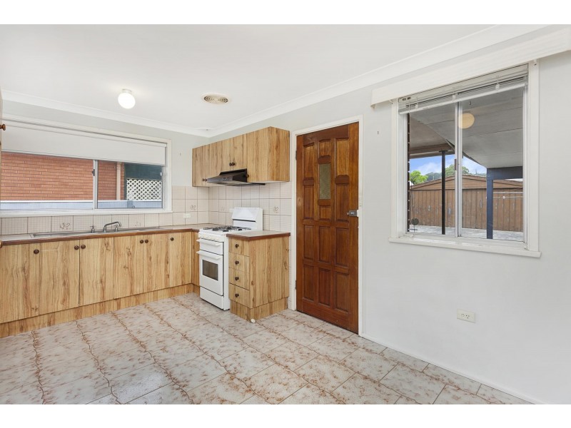 76 Devonshire Cres, Oak Flats NSW 2529