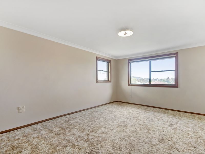 34 Minda Cres, Oak Flats NSW 2529