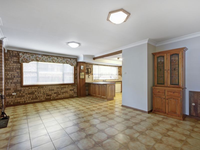 34 Minda Cres, Oak Flats NSW 2529