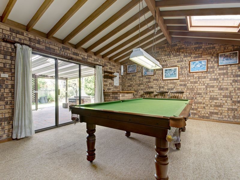 34 Minda Cres, Oak Flats NSW 2529