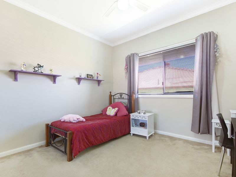 44 Griffiths Street, Oak Flats NSW 2529
