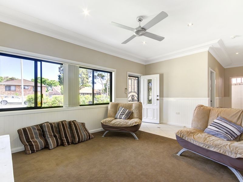 44 Griffiths Street, Oak Flats NSW 2529