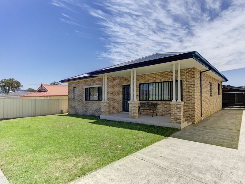 44 Griffiths Street, Oak Flats NSW 2529