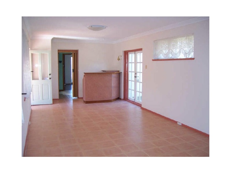 16 Sawle Road, Hamilton Hill WA 6163