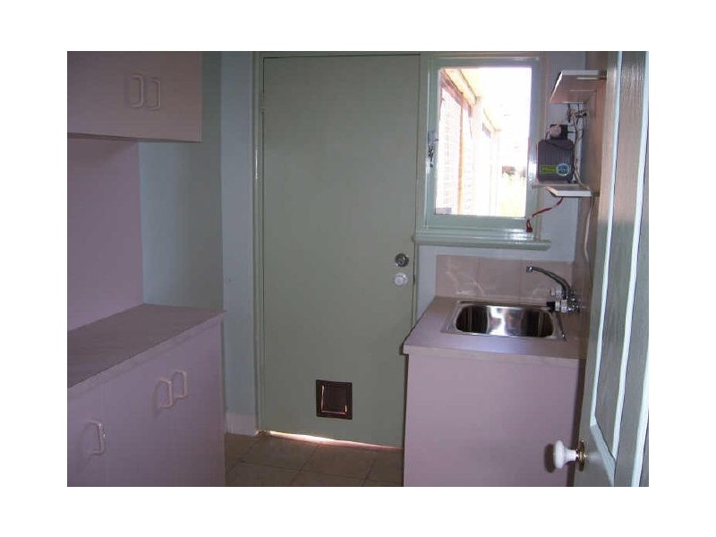 16 Sawle Road, Hamilton Hill WA 6163