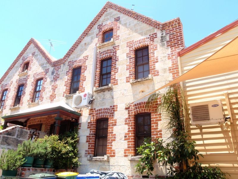 89b Wray Avenue, Fremantle WA 6160